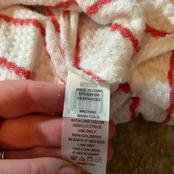 TWO BY VINCE CAMUTO ORANGE STRIPE TOP M - Picture 3 of 4